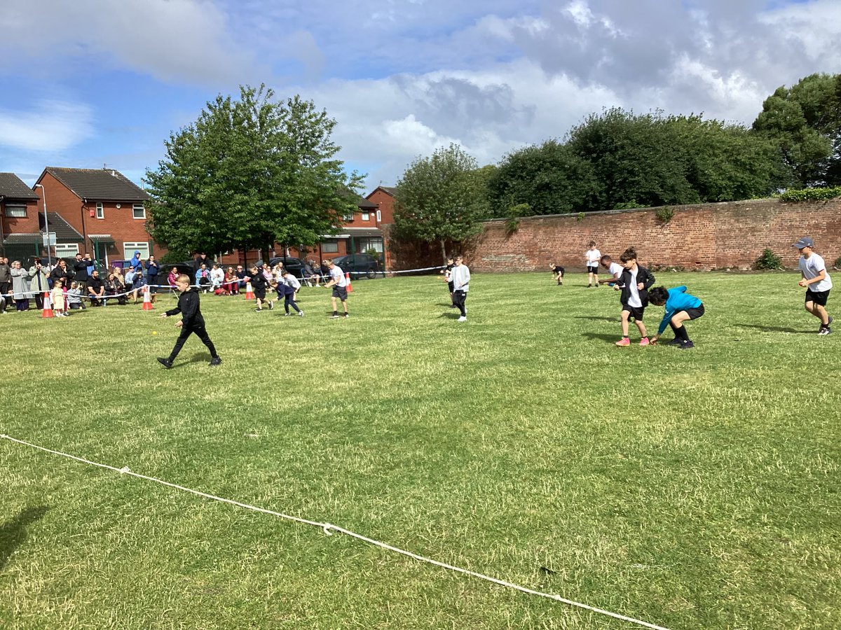 Miss Hardman 3H tweet media