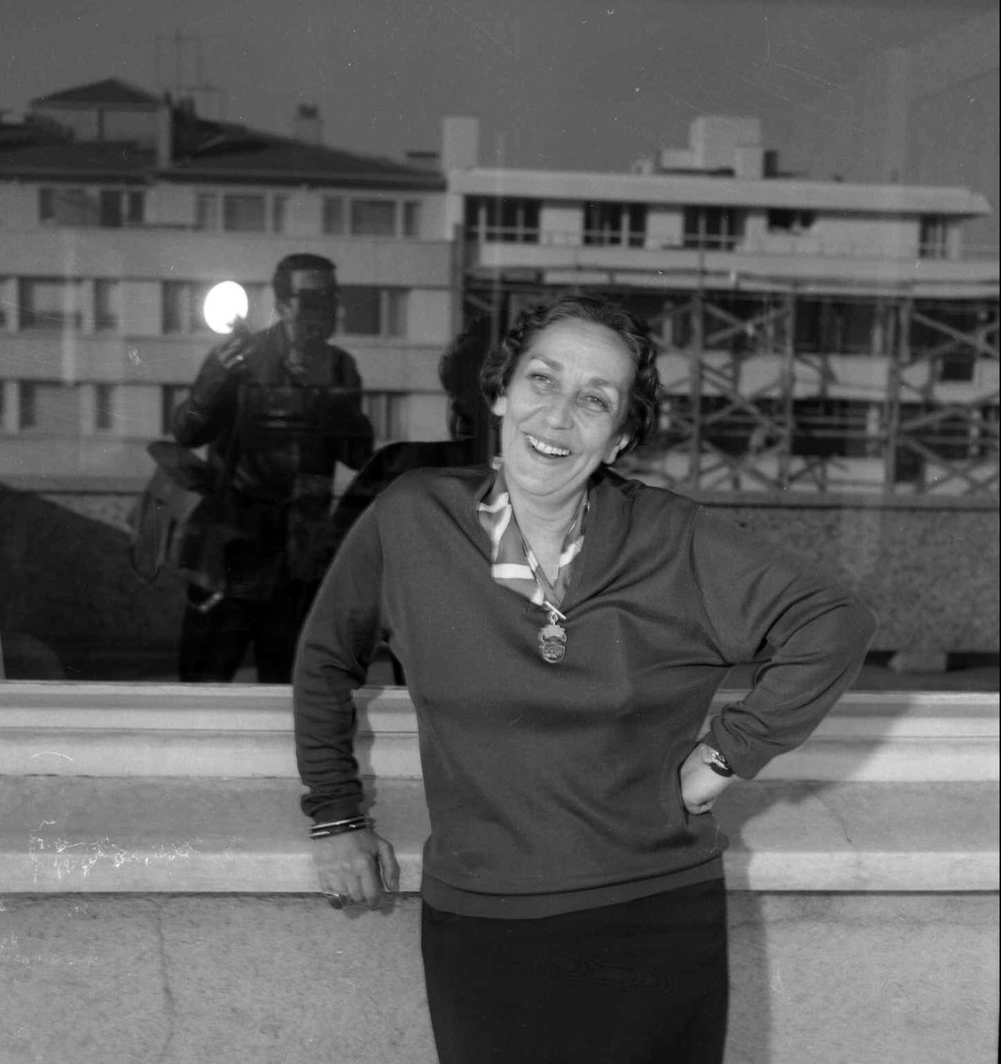 Çevirmen, dublaj sanatçısı, köşe yazarı, girişimci…

1910 yılında doğan ve hayatı boyunca zamanının ötesinde işler gerçekleştiren Adalet Cimcoz’u yakından tanıyalım… Aşağıdaki bağlantıda.

istdergi.com/sehir/yasam/is…

#adaletcimcoz #mayasanatgalerisi #sanat #istanbul #istdergi