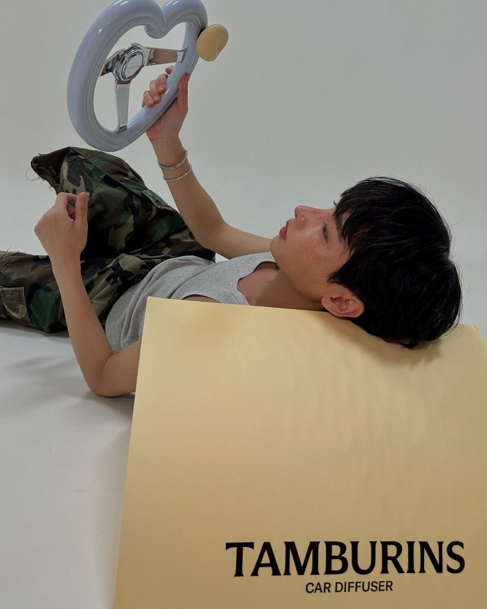 gunshineday's tweet image. TAMBURINS CARS กับความเก๋สไตล์กันอรรถ😍🛞🩵✨

🔗 instagram.com/p/C8__HUSyNli/…

#TAMBURINS 
#TamburinsCarDiffuser 
#Cardiffuser #BIGALICO
#กันอรรถพันธ์ #GunAtthaphan