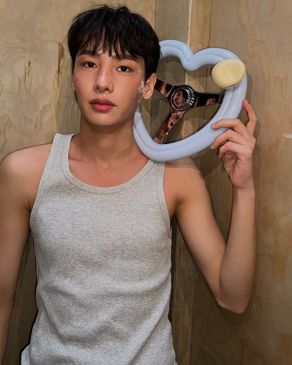 gunshineday's tweet image. TAMBURINS CARS กับความเก๋สไตล์กันอรรถ😍🛞🩵✨

🔗 instagram.com/p/C8__HUSyNli/…

#TAMBURINS 
#TamburinsCarDiffuser 
#Cardiffuser #BIGALICO
#กันอรรถพันธ์ #GunAtthaphan