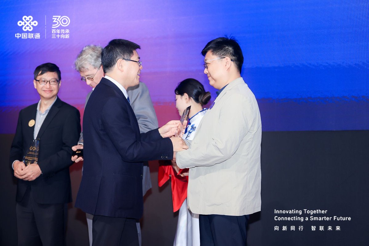 Vodafone Carrier Services tweet media