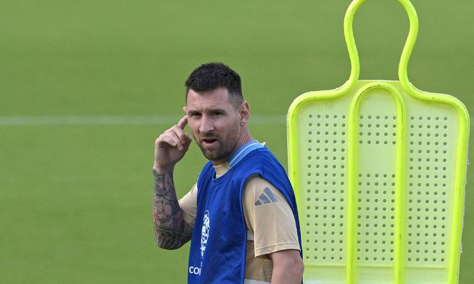 মেসির ফেরার বিষয়ে যা বললেন স্কালোনি