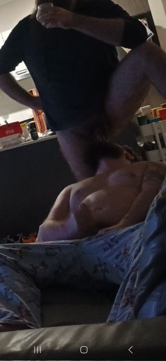 summonsrats's tweet photo. My housemate let me sniff his musky balls while I was straight up jorkin my peanitz on the couch and look how fuckin JACKED I look God damn. https://t.co/Haf5wFFqSZ