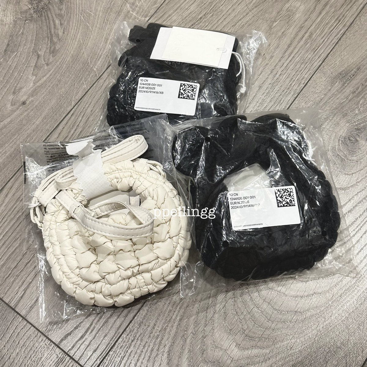 ppeilingg_'s tweet photo. พร้อมส่ง #cos QUILTED NANO CROSSBODY BAG สีดำ 
1990-. 

#cos #cosquiltedbag #costh #COSThailand #กระเป๋าcos #cosbag https://t.co/qRqg7vQfd3