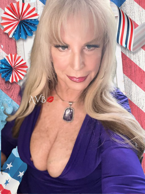 Happy 4th of July USA! https://t.co/2acUg5OgdB<a href="/tag/gilfcam"class="tags"><span>#gilfcam</span></a><a href="/tag/gilfmeet"class="tags"><span>#gilfmeet</span></a><a href="/tag/gilfvids"class="tags"><span>#gilfvids</span></a>