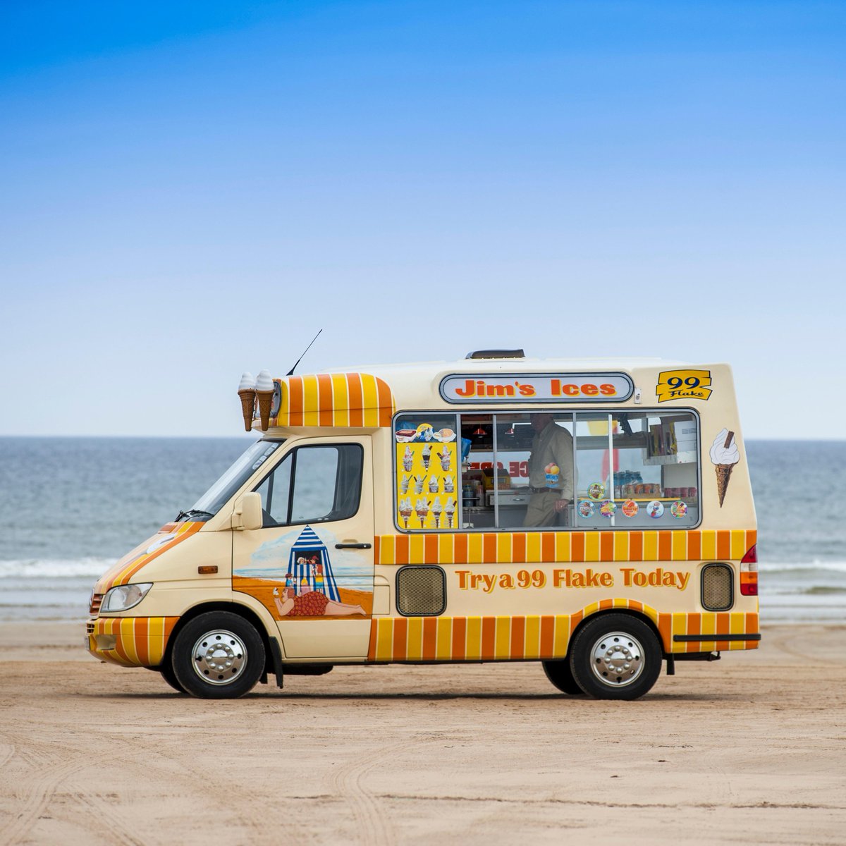 Locked into our collective psysche, there are few sights(and sounds) that can rouse us the way an ice cream van can. Editor @leannecloudsdale takes on the mighty 99 in her new essay on our Almanac page now *LINK IN BIO*
