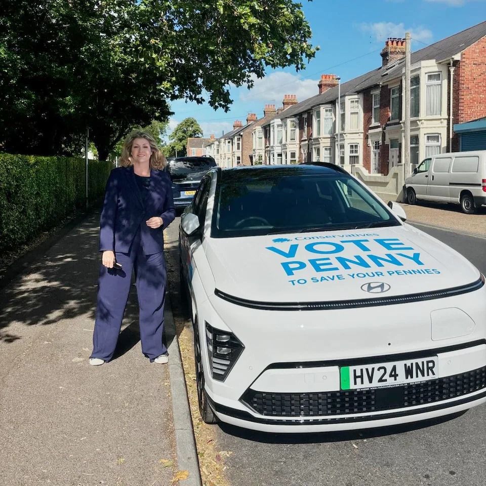 PolitlcsUK's tweet photo. 🚨 NEW: Penny Mordaunt is campaigning in her Portsmouth North constituency with a car which says "Vote Penny to save your pennies" https://t.co/x1noUNDvQO