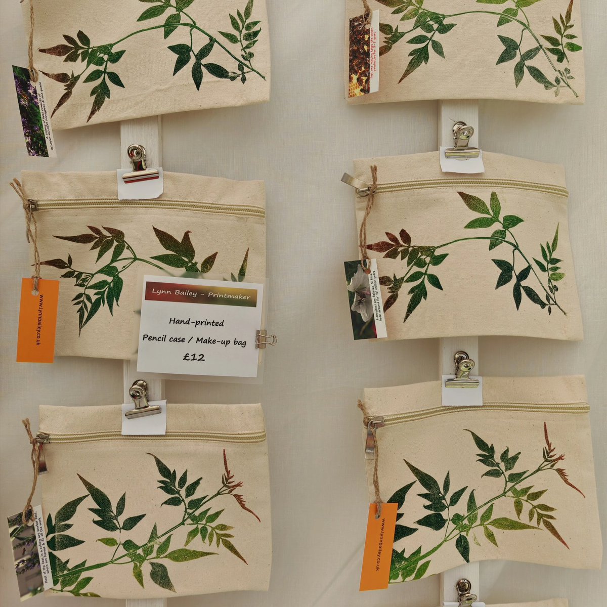 LynnBaileyPrint's tweet image. My view from work today...
Stand 74 on the Cathedral Green at the Exeter Craft Festival. We'll over 100 stalls to explore. Open today until 5:30 - see you soon?
.
.
#exetercraftfestival #artfair #handprinted #totebags #teatowels #pencilcase #originalprint