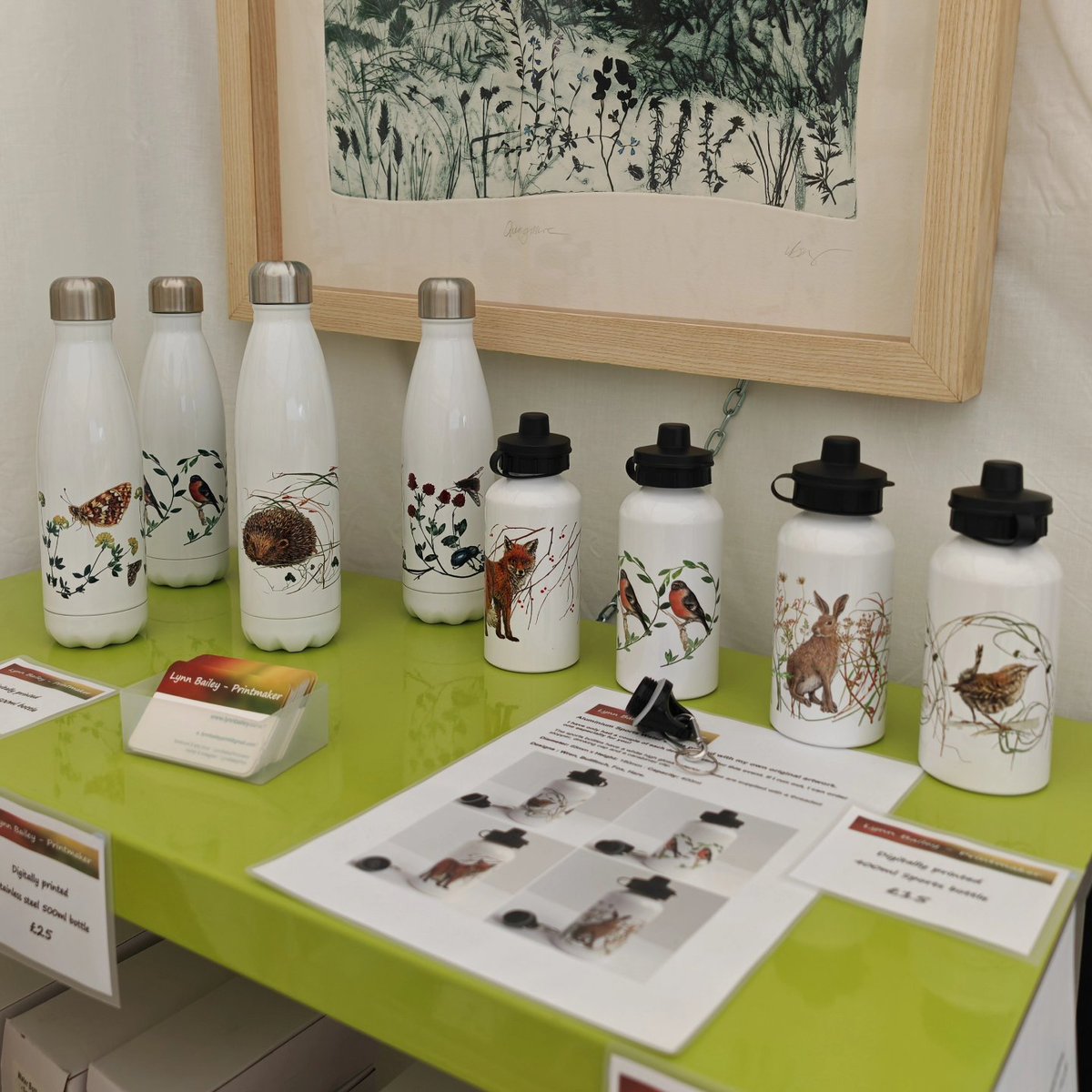 LynnBaileyPrint's tweet image. My view from work today...
Stand 74 on the Cathedral Green at the Exeter Craft Festival. We'll over 100 stalls to explore. Open today until 5:30 - see you soon?
.
.
#exetercraftfestival #artfair #handprinted #totebags #teatowels #pencilcase #originalprint