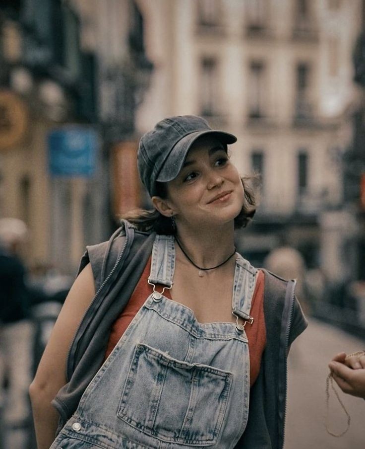 Day 4: favorite character
Our bisexual Jesus of course! 

#10DaysWithAlba #warriorNun #AlbaBaptista