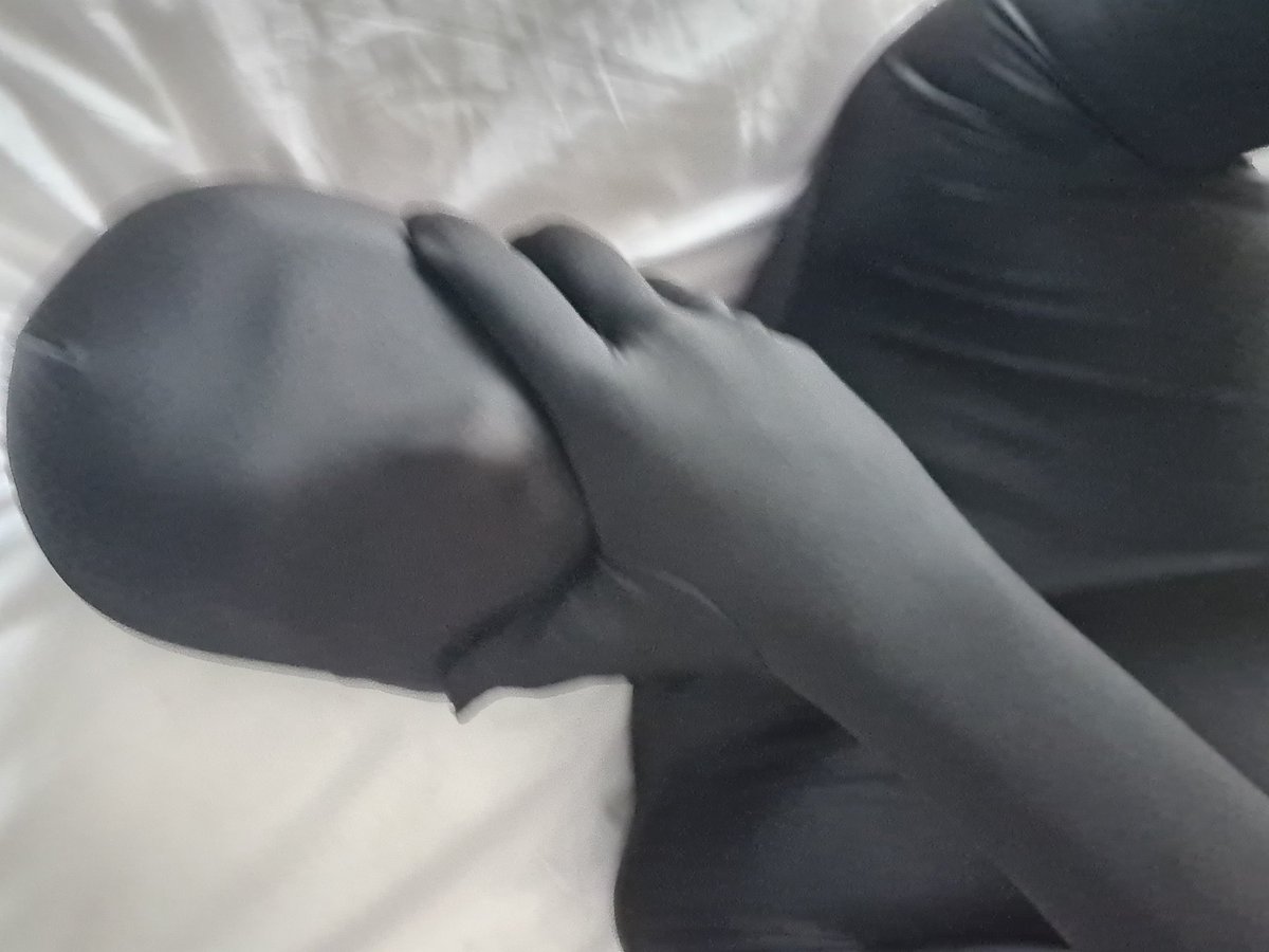 It's a zentai kinda day