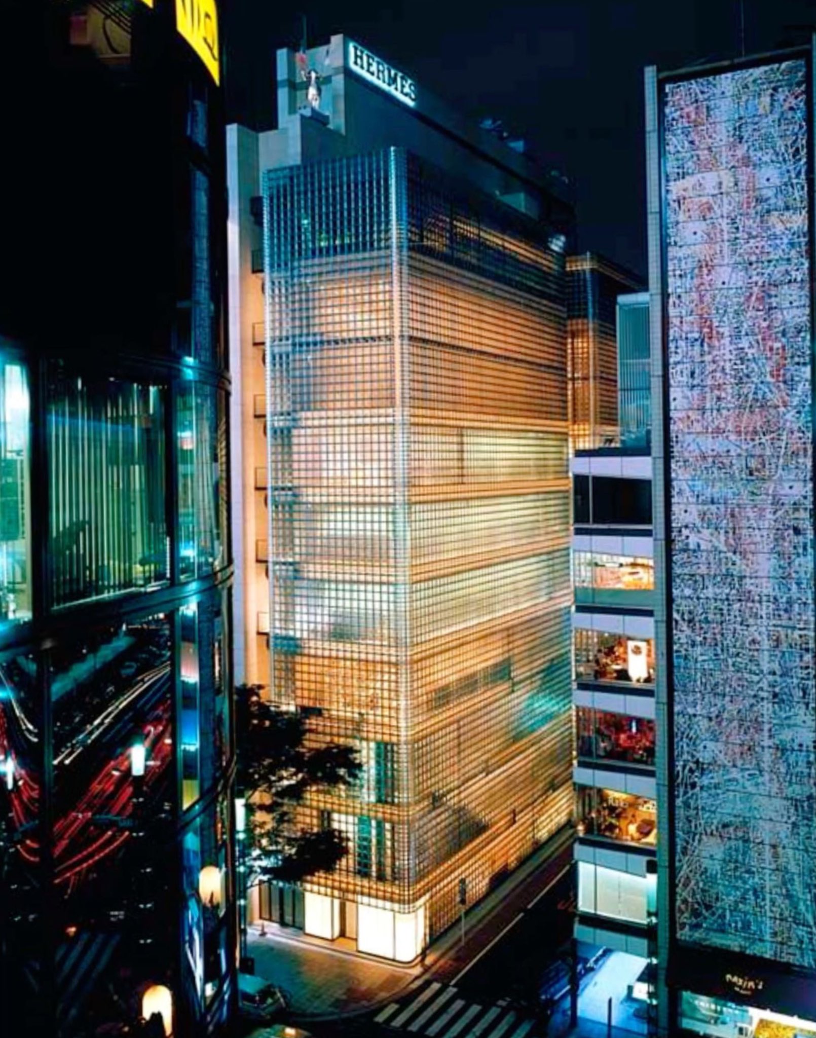 lusso on X Maison Hermes Building by architect Renzo Piano Tokyo Japan https t QPOil6ZXfq X