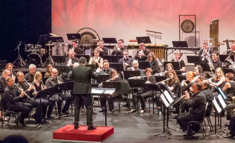 🎶GRATUIT !
Un concert hommage aux alliés le 09/07 à 18h à l'Abbaye-aux-Hommes de #Caen !
🎹120 musiciens de ''La Fraternelle'' et de l'Harmonie SMN interprèteront des partitions en lien avec les évènements du D-Day et en hommage aux alliés. 
ℹ : caen.fr/evenement/conc…