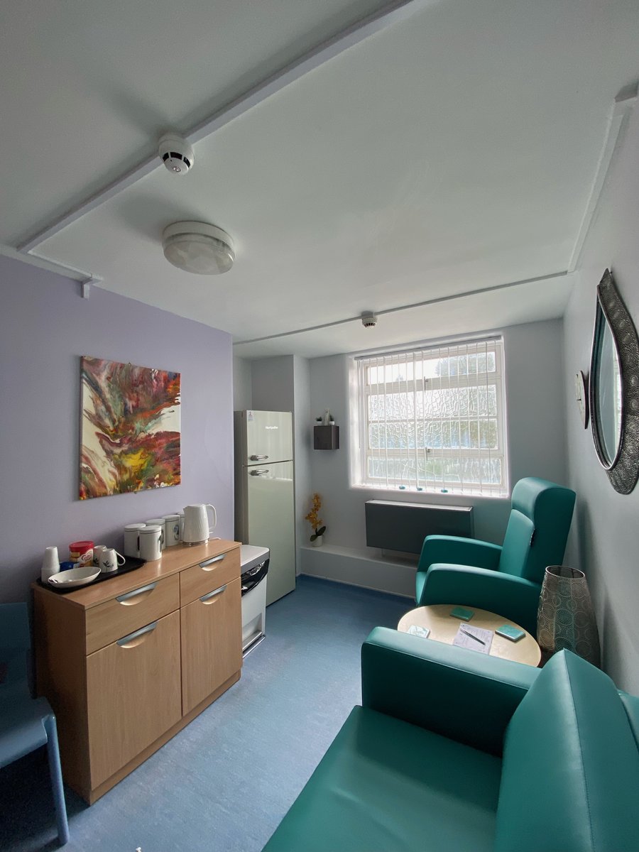 Thanks to your ongoing support and a generous donation from GCHQ, the family room on Juniper Ward at Scarborough Hospital has been renovated and now provides a warm, comfortable setting for families of patients receiving end-of-life care. 💙

Read more at ow.ly/ggrQ50SqLUt