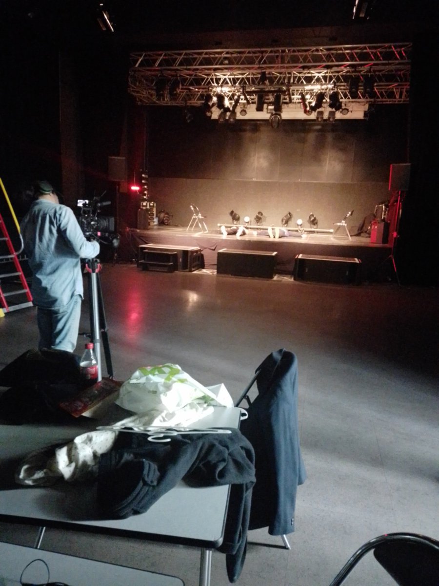 La_Tauliere's tweet photo. Une journée à soutenir les acteurs du théâtre de Rennes. #captation https://t.co/oydXYZR3LG