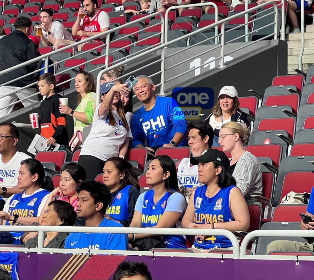 OneSportsPHL's tweet photo. HERE TO SUPPORT 🇵🇭

Former Gilas Pilipinas mentor Chot Reyes is in attendance to witness the national team's final game in Pool A of the FIBA Olympic Qualifying Tournament against Georgia.

#FIBAOQT #GilasPilipinas #PUSO

📸 Nic Earnshaw https://t.co/iOnkF3k360