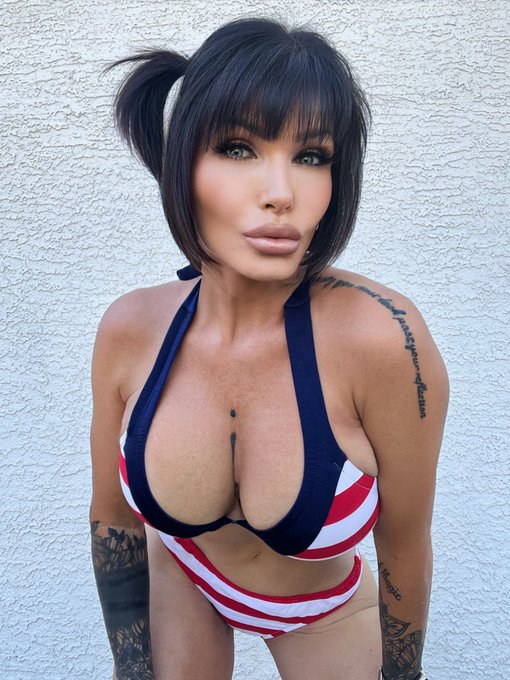 Happy 4th of July America  💥💋💥 https://t.co/TBD6wOVcD1<a href="/tag/myxanniversary"class="tags"><span>#myxanniversary</span></a>