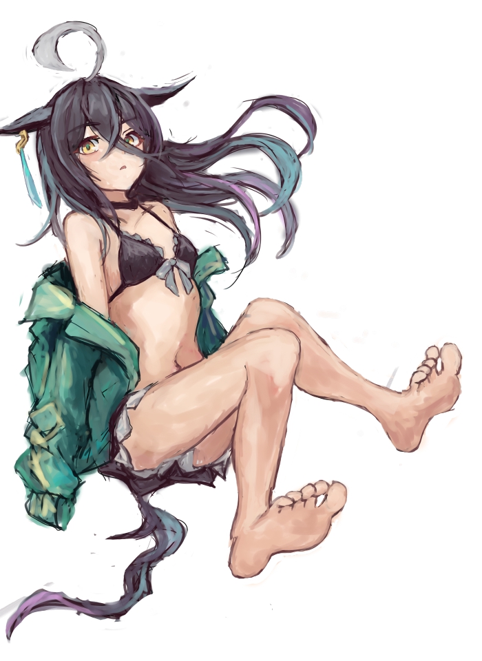 マンハッタンカフェ(ウマ娘) 「風が騒がしい日の水着カフェ」|柳のイラスト