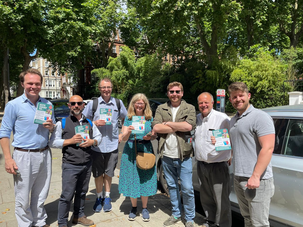 Teams from Putney and Tooting out to support <a href="/GregHands/">Greg Hands</a> this afternoon.
