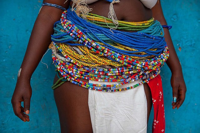 ampah_dora's tweet photo. A day to reminisce on the timeless elegance of traditional beads and their enduring influence on modern fashion landscape. Let's take a trip down memory lane and celebrate the cultural significance woven into every bead.
https://t.co/JqOgp6LwPb
#throwbackthursday @TheIkeTandoh https://t.co/JomBLWa0JG