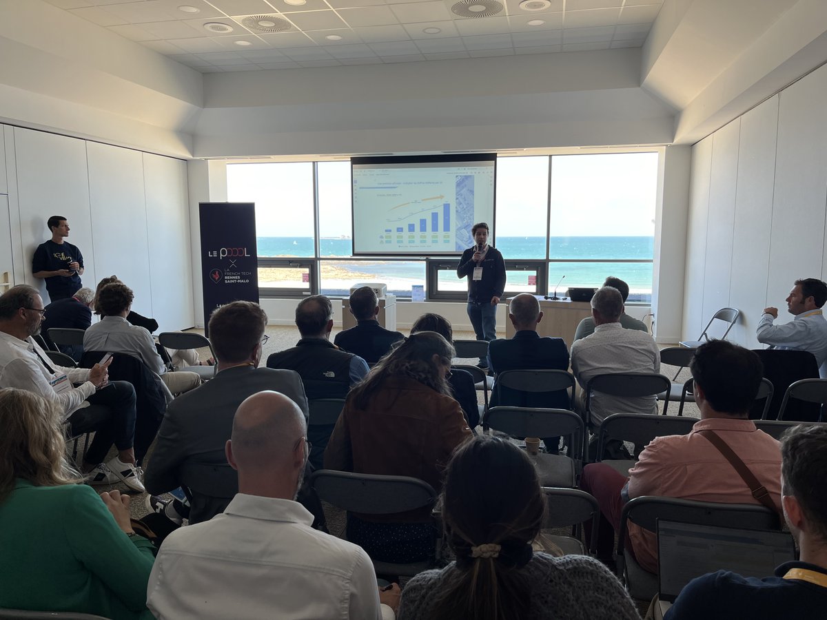 [SOTB2024] Pitchs en cours ! Les dirigeants ont 10’ chrono ⏱ pour convaincre les investisseurs 💪 ! Plus de 52 millions d’euros sont recherchés par la 50aine de startups en recherche de fonds. 
Go go go 👊
#financement #investisseurs