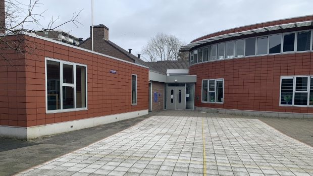 Sint-Petrusschool viert vrijdag 100-jarig bestaan -  diemernieuws.nl/l/339825