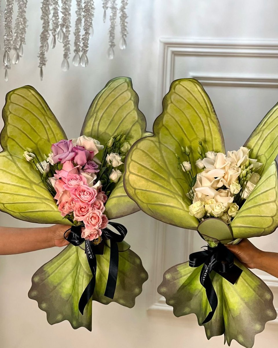 dearlybeloves's tweet image. butterfly bouquet ʚĭɞ