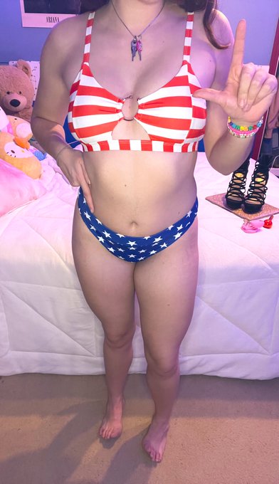 It's Independence Day, but we should all give up our freedom to @diamondanii. Life gets more free once