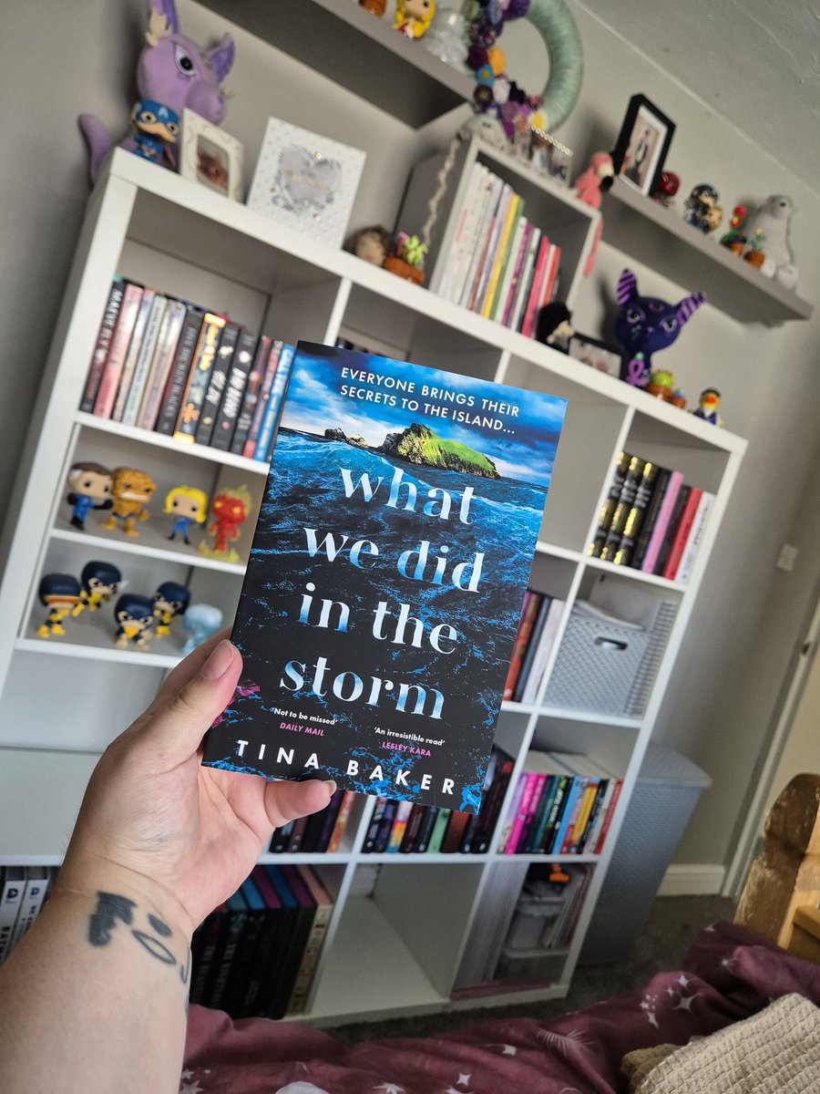AndOnSheReads's tweet photo. ✨️GIVEAWAY✨️
To celebrate the paperback release of What We Did in the Storm @TinaBakerBooks I have a copy to giveaway! Running across here, IG and TikTok.
Follow, like, RT to enter. Tag a friend for extra entry. Running until 8pm 5th July. UK only (sorry!) https://t.co/CwZh9Z3PmW