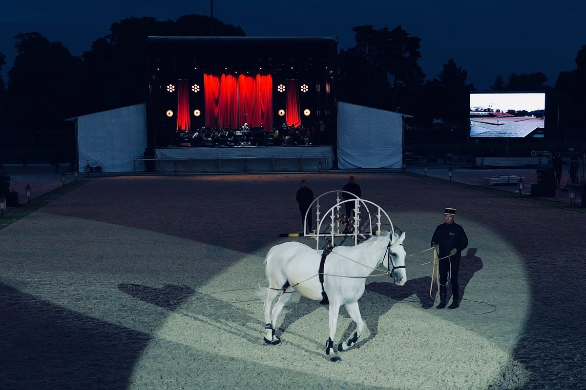 Insula orchestra (@insulaorchestra) on Twitter photo En répétition pour Galop baroque 🐎 C'est ce week-end à <a href="/Haras_de_Jardy/">JARDY Officiel</a> avec Le Cadre noir de Saumur ! 👉 Quelques places sont encore disponibles pour le samedi 6 juillet, inscrivez-vous ici : bit.ly/Galop-baroque
Avec <a href="/hautsdeseinefr/">Département des Hauts-de-Seine</a> En répétition pour Galop baroque 🐎 C'est ce week-end à <a href="/Haras_de_Jardy/">JARDY Officiel</a> avec Le Cadre noir de Saumur ! 👉 Quelques places sont encore disponibles pour le samedi 6 juillet, inscrivez-vous ici : bit.ly/Galop-baroque
Avec <a href="/hautsdeseinefr/">Département des Hauts-de-Seine</a>