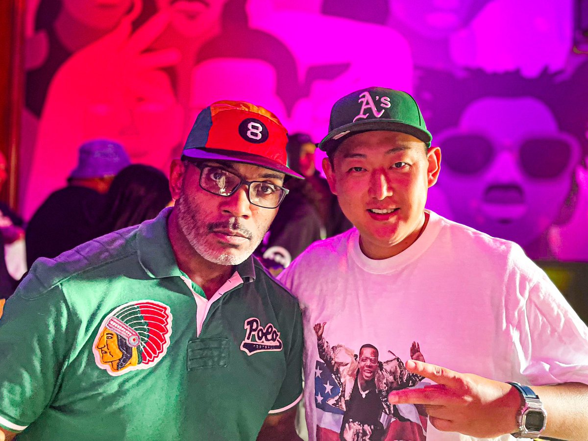 ToMsJookJoint's tweet photo. THANK U VERY MUCH 4 DA REAL HIP-HOP LECTURE, LEGENDARY RAPPER/PRODUCER THE LARGE PROFESSOR, MR. JOE FATAL & HIERO CREW🔥
教授、リアルなHIP-HOPの授業をありがとうございました!!
#LargeProfessior #JoeFatal #HieroDay https://t.co/1NpxVndIRZ