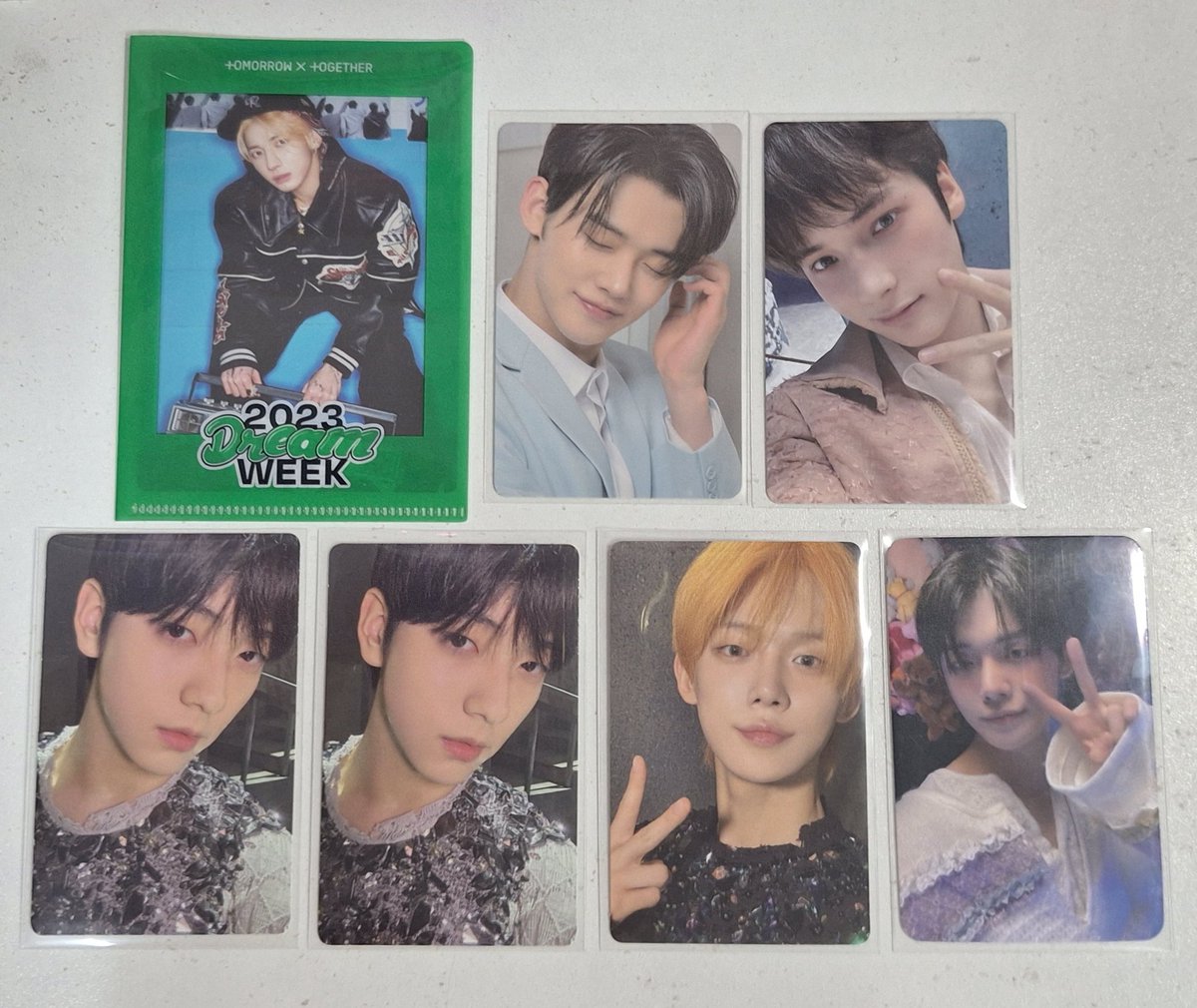 taejuncartz's tweet photo. wts lfb txt ph

○ mini txt quitting sale / qs
— all qyop, NO lowballing
— tingi ; will prio more pc takers
— all pcs are in good condition
— reply / dm mine + pc + price

# ph ww soobin yeonjun beomgyu taehyun huening kai photocard album tomorrow x together ums jpn lullaby https://t.co/N21moFFUfm