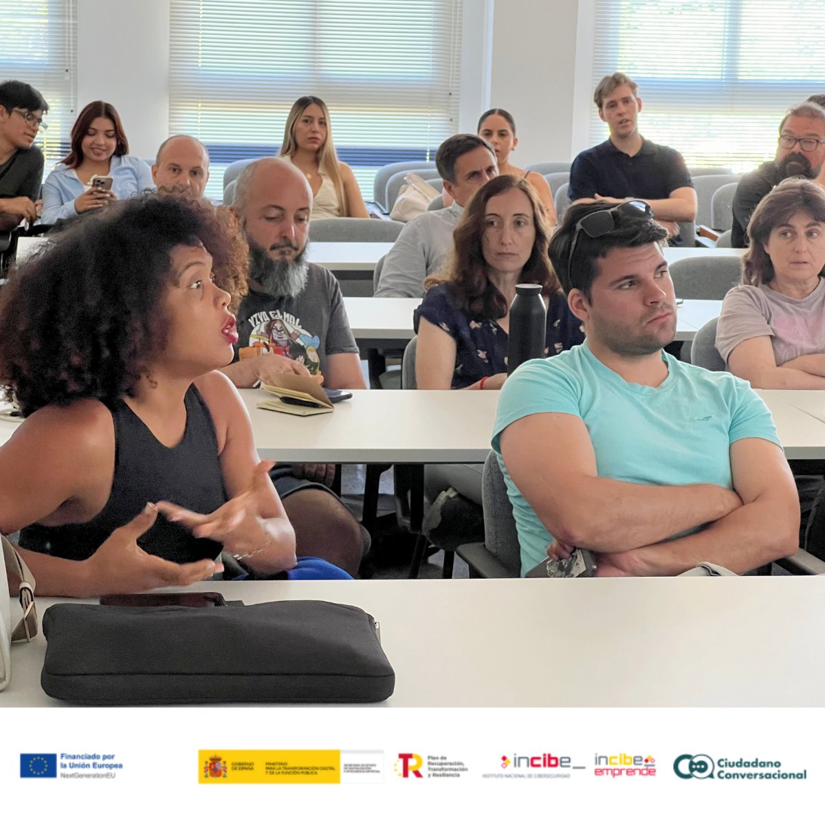 CConversacional's tweet photo. 📢 Aforo completo en la charla de hoy en CEEI Valencia  !

Gracias a los 30 participantes y a @ceeivalencia por su energía e implicación😍 

Una de las +130 iniciativas dentro del marco del programa #INCIBEemprende.

👉 Descubre más https://t.co/cGKIUy0lGf https://t.co/aOkSEgFTKE