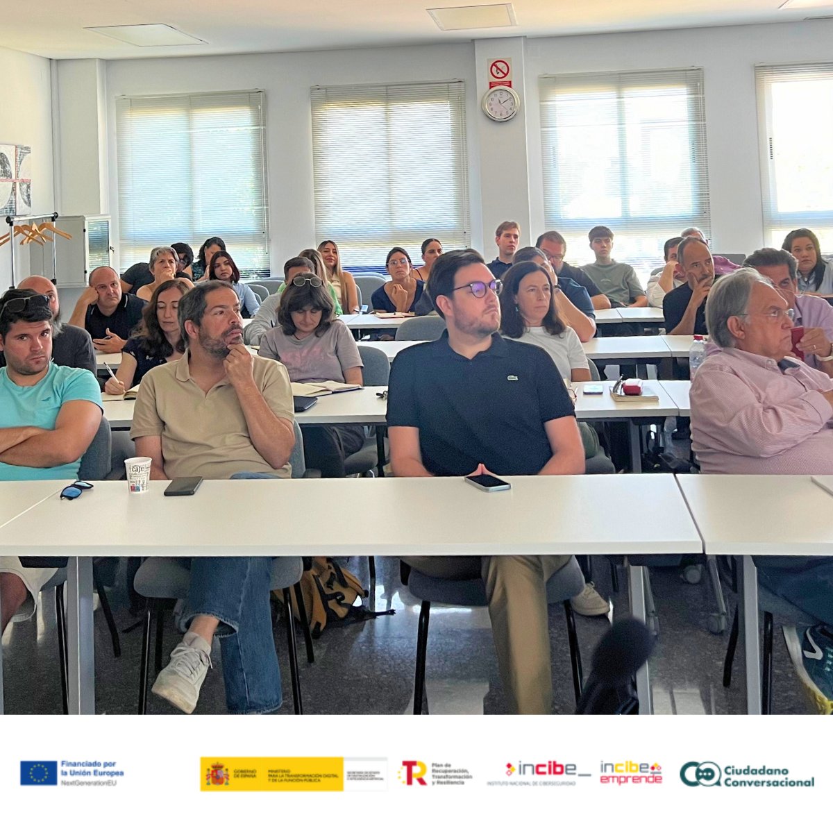 CConversacional's tweet photo. 📢 Aforo completo en la charla de hoy en CEEI Valencia  !

Gracias a los 30 participantes y a @ceeivalencia por su energía e implicación😍 

Una de las +130 iniciativas dentro del marco del programa #INCIBEemprende.

👉 Descubre más https://t.co/cGKIUy0lGf https://t.co/aOkSEgFTKE