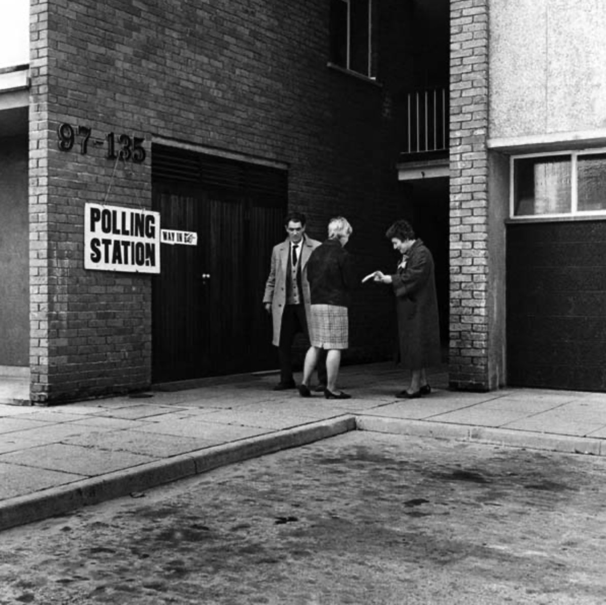 modernistconvo's tweet photo. Henry Grant, 'Outside a polling station during the 1964 general election', 1964. https://t.co/yLuTMGItwm