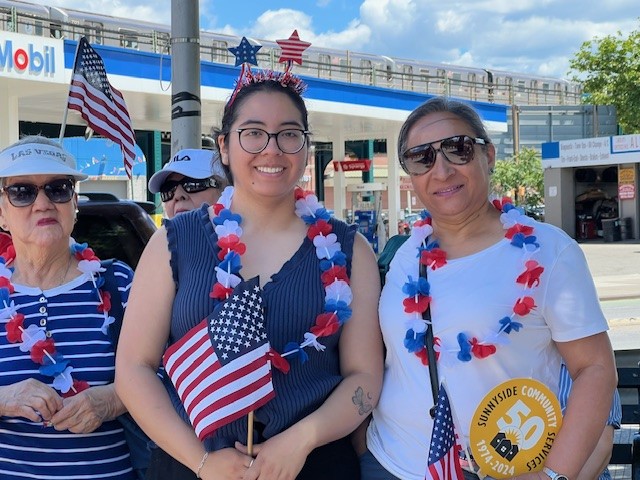Sunnyside Community Services (@scs4ny) on Twitter photo From our community to yours, Happy Fourth of July! Pictured: Older adults celebrate Flag Day in Sunnyside. Students in our Family Literacy program visit the Statue of Liberty by ferry. #ellisisland #statueofliberty <a href="/nycmayor/">Mayor Eric Adams</a> <a href="/nycaging/">NYC Department for the Aging</a> <a href="/nycyouth/">NYC Youth & Comm.</a> From our community to yours, Happy Fourth of July! Pictured: Older adults celebrate Flag Day in Sunnyside. Students in our Family Literacy program visit the Statue of Liberty by ferry. #ellisisland #statueofliberty <a href="/nycmayor/">Mayor Eric Adams</a> <a href="/nycaging/">NYC Department for the Aging</a> <a href="/nycyouth/">NYC Youth & Comm.</a>
