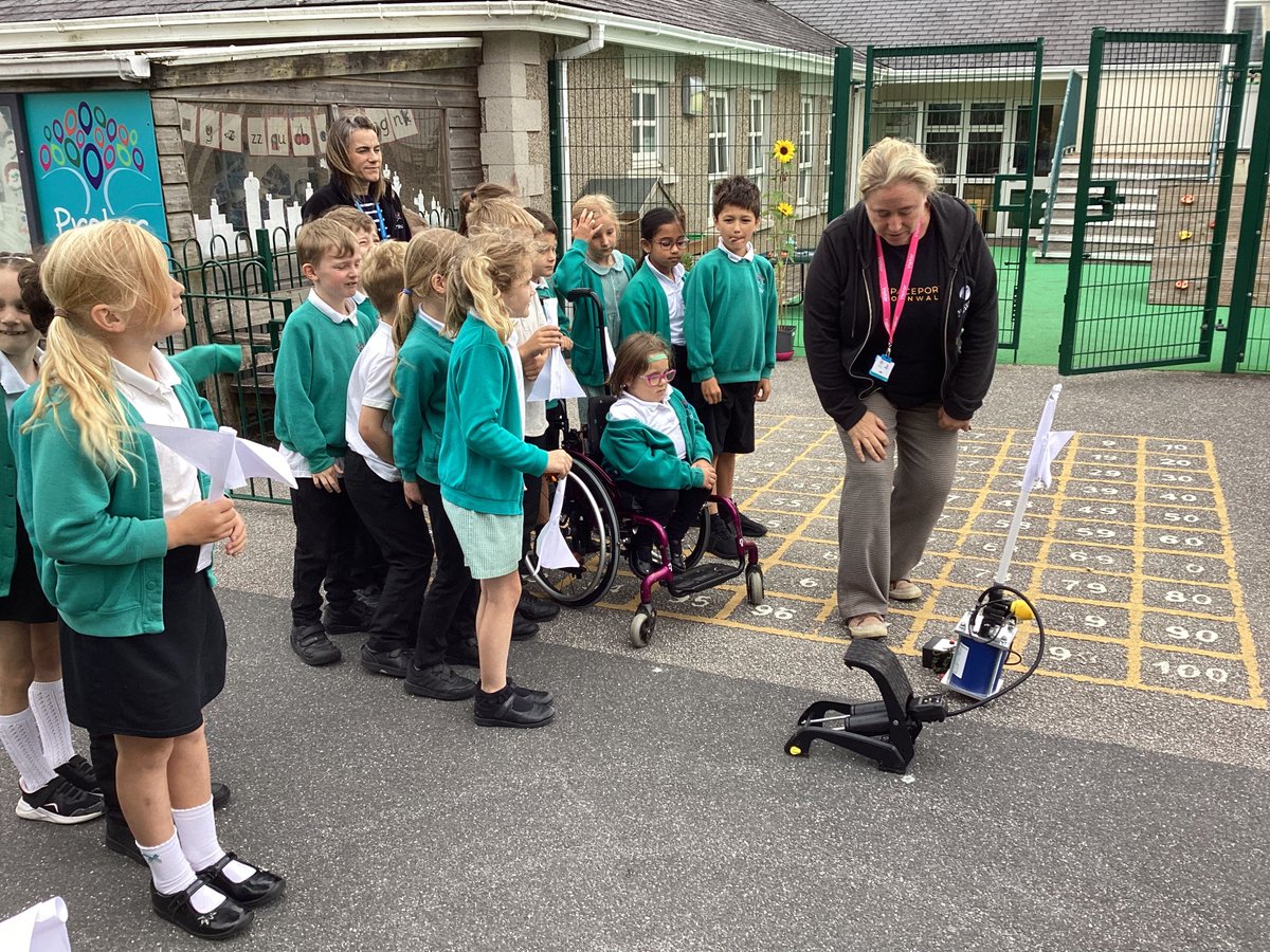 ProbusSchool's tweet image. Beech Class had the wonderful opportunity to work with Spaceport Cornwall to create and launch their own rockets. They were so excited, worked as a team and thought about the shape and position of fins to guide the rocket.