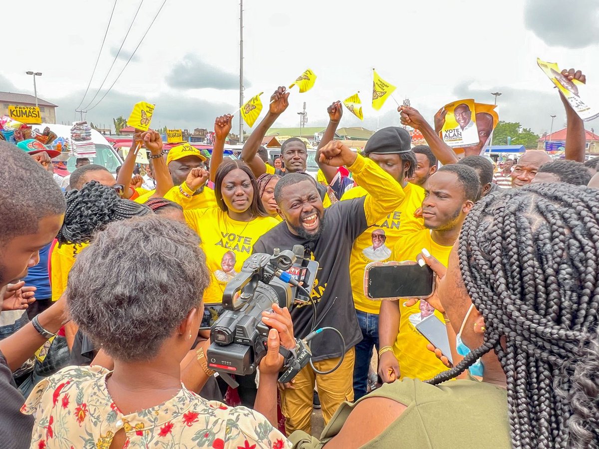 Yellow Army tweet media