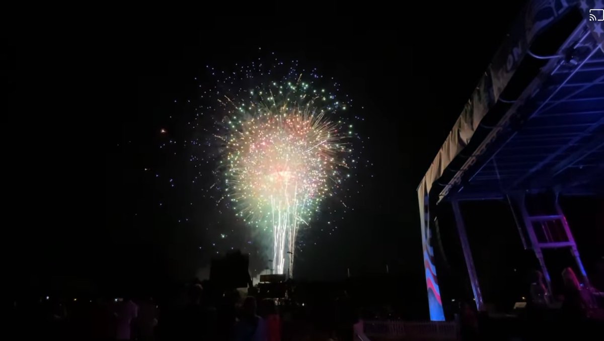dalelane007's tweet photo. Thankful for the hard work of the men and women of the Collierville Police Department who help make last night’s Independence Day Celebration a safe and fun night. It was a big crowd (20,000)and you all made a difference! #ProfessionalPolicing #ForwardTogether #ColliervilleStrong https://t.co/KgydgKsWdn