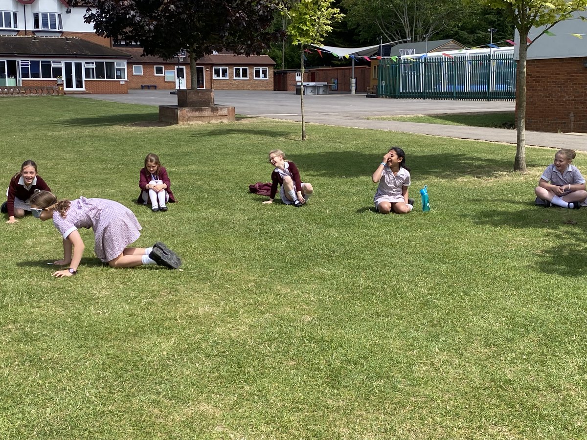 Topfschlagen was the name of the game in #CCYear4 this week. The children had to shout out directions in German to the person blindfolded, in order for them to reach the pan! #CCJuniorMfl #CCCollaborators #CCLoveOfLearning