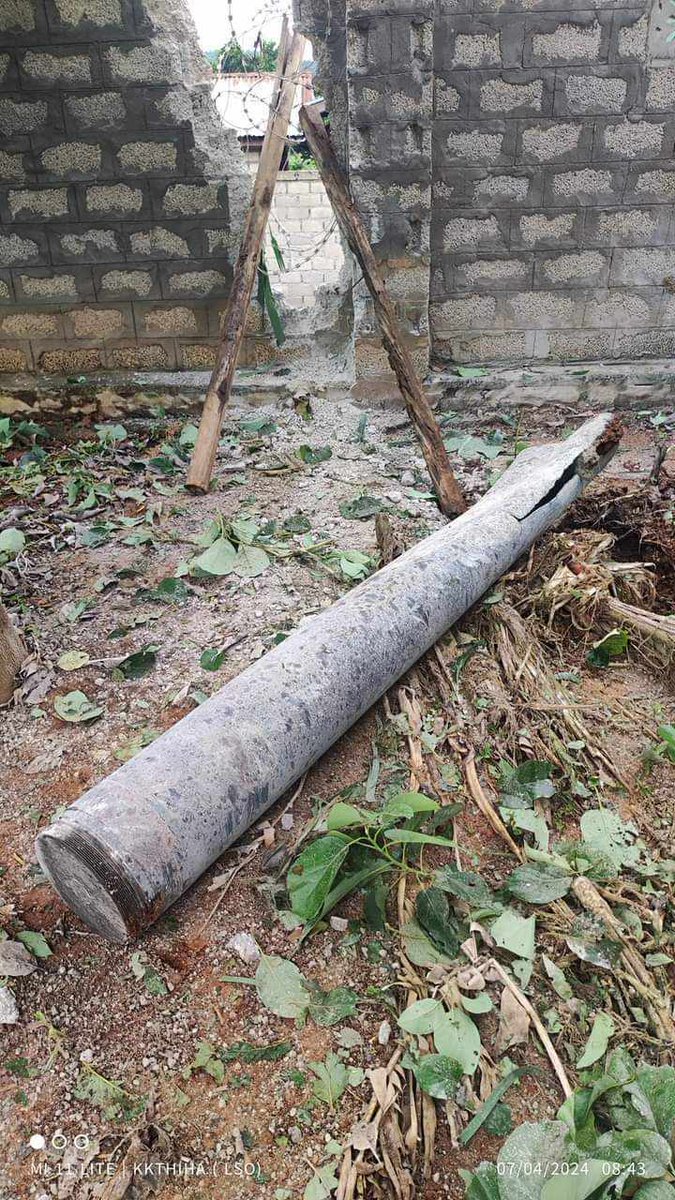 TacticalAttPone's tweet photo. The probelm is that these landed in civillian areas. Junta disinfo ops on social media are describing them as 107mm rocket debris fired by the resistance groups, basically blaming EAOs for any damage. Therefore, we would be thankful to anyone who can help us ID these debris. https://t.co/ovNxZjK239