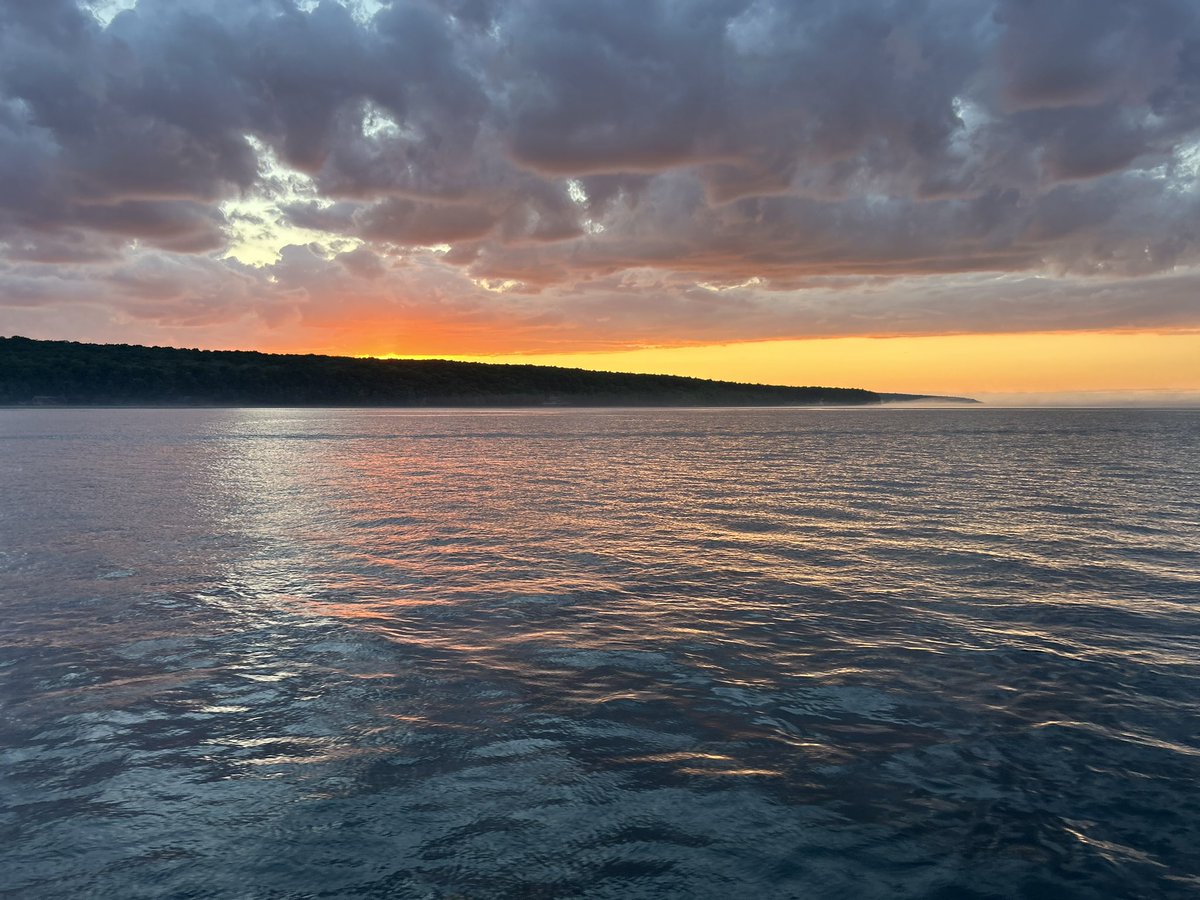 whitneyy_14's tweet photo. Pictured rocks, Michigan 📍 https://t.co/ITjocH1XCz