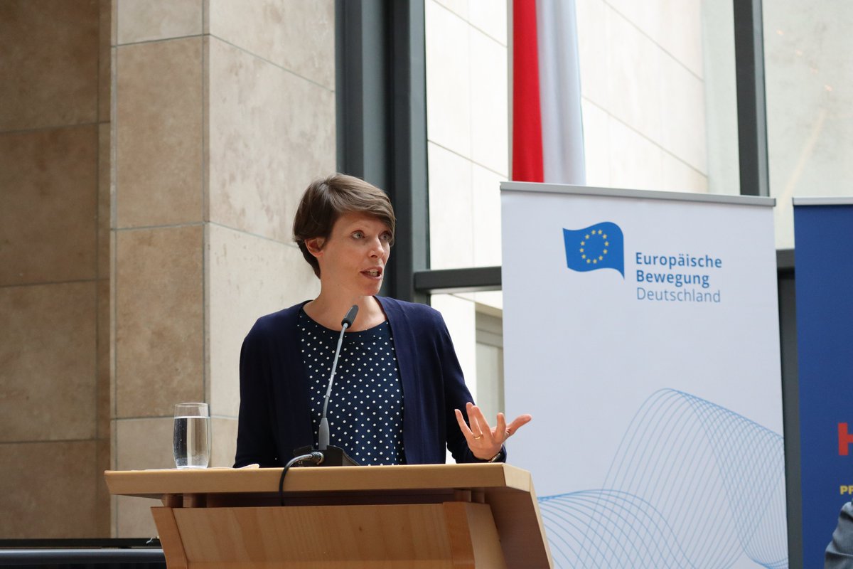 Wir begrüßen die 🇭🇺 Ambition, Fortschritte im Erweiterungsprozess zu erzielen. Ein EP-Beobachterstatus wäre ein wichtiges Signal. Doch es braucht in Zeiten wie diesen konkrete Schritte: Stärkung der Demokratie in 🇪🇺-Rechtsstaatlichkeit, Medienfreiheit &amp; Pluralismus, so <a href="/linn_la_s/">Linn Selle</a>