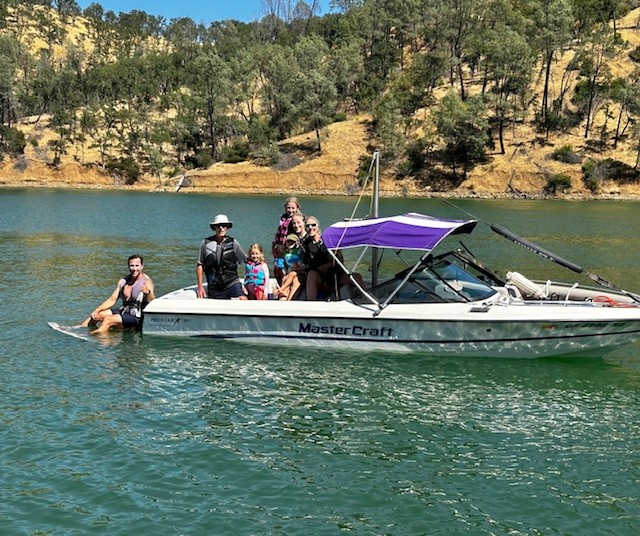 NapaSheriff's tweet photo. The weather is hot, but the water is cool. Come join our Deputies at Lake Berryessa! Remember: 1) Always wear a life jacket when you are near or in the water.  You can rent FREE life jackets at Lake Berryessa
2) Fireworks are prohibited in Napa County (including at the lake). https://t.co/7eqBMNLDj1
