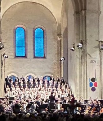 ItalyinFFM's tweet image. Großer Erfolg auch gestern Abend bei der @rheingaumusik für das Orchester u. Chor der @Sinfonica_mi.
 „Carmina Burana“ von C. Orff, perfekt dirigiert von M°E. Tjeknavorianer,füllten erneut die Basilika des Klosters Eberbach aus.
Heute Abend,20 h,letztes ausverkauftes Konzert!