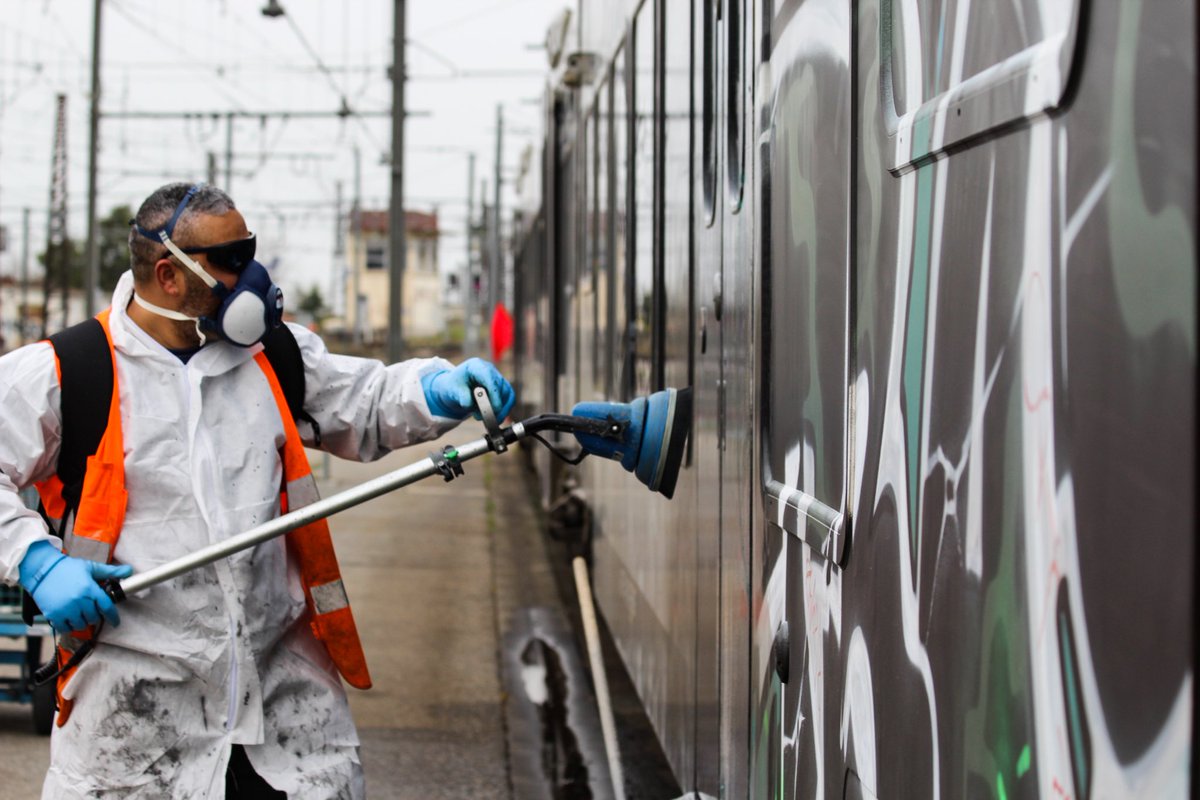 ✅ Nouveau record : seulement 1% de <a href="/lio_train_sncf/">liO Train SNCF Occitanie</a> tagué, soit 2 rames !
Un succès dû aux actions de sécurisation et détagage quotidiennes au #Technicentre <a href="/Occitanie/">Région Occitanie</a> à #Toulouse 🚆✨
Merci aux équipes pour leur travail !
#jeudiphoto