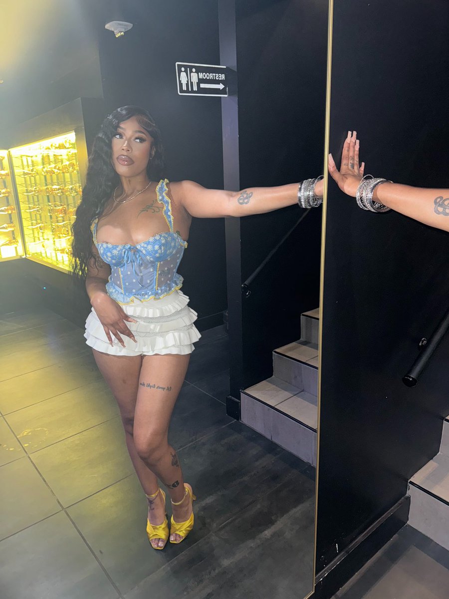 _Tee_nice's tweet image. Goddamn .