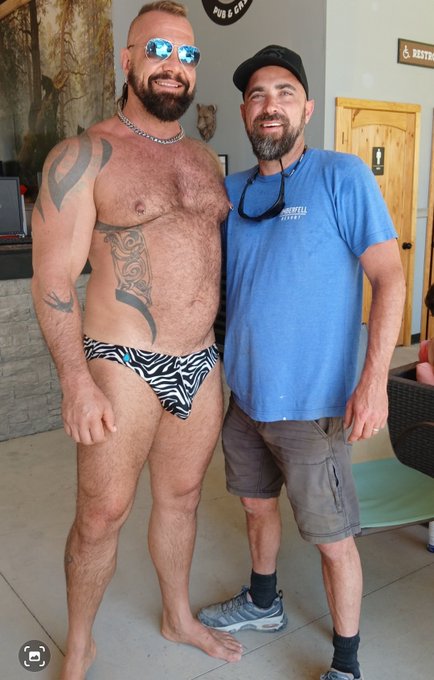 A big giant!  Joe with @BrunoTurboTV https://t.co/O43Rnmw7Vo<a class="tags" target="_blank" title="On Twitter" href="/?out=eyJ0eXAiOiJKV1QiLCJhbGciOiJIUzUxMiJ9.eyJpYXQiOjE3MjE1MjcwMDAsImlzcyI6InR3cG9ybnN0YXJzLmNvbSIsIm5iZiI6MTcyMTUyNzAwMCwiZXhwIjoxNzUzMDYzMDAwLCJyZWRpcmVjdF91cmwiOiJodHRwczovL3R3aXR0ZXIuY29tL0JydW5vVHVyYm9UViJ9.TiPG_N-GNiLMsR_Q1Wd3-edMU5b7kGZHe3qua-l24l0t1-p1s87QikVGFeIy3VcAtQNW-432X_RjiEv4aTJFPQ">@BrunoTurboTV</a>