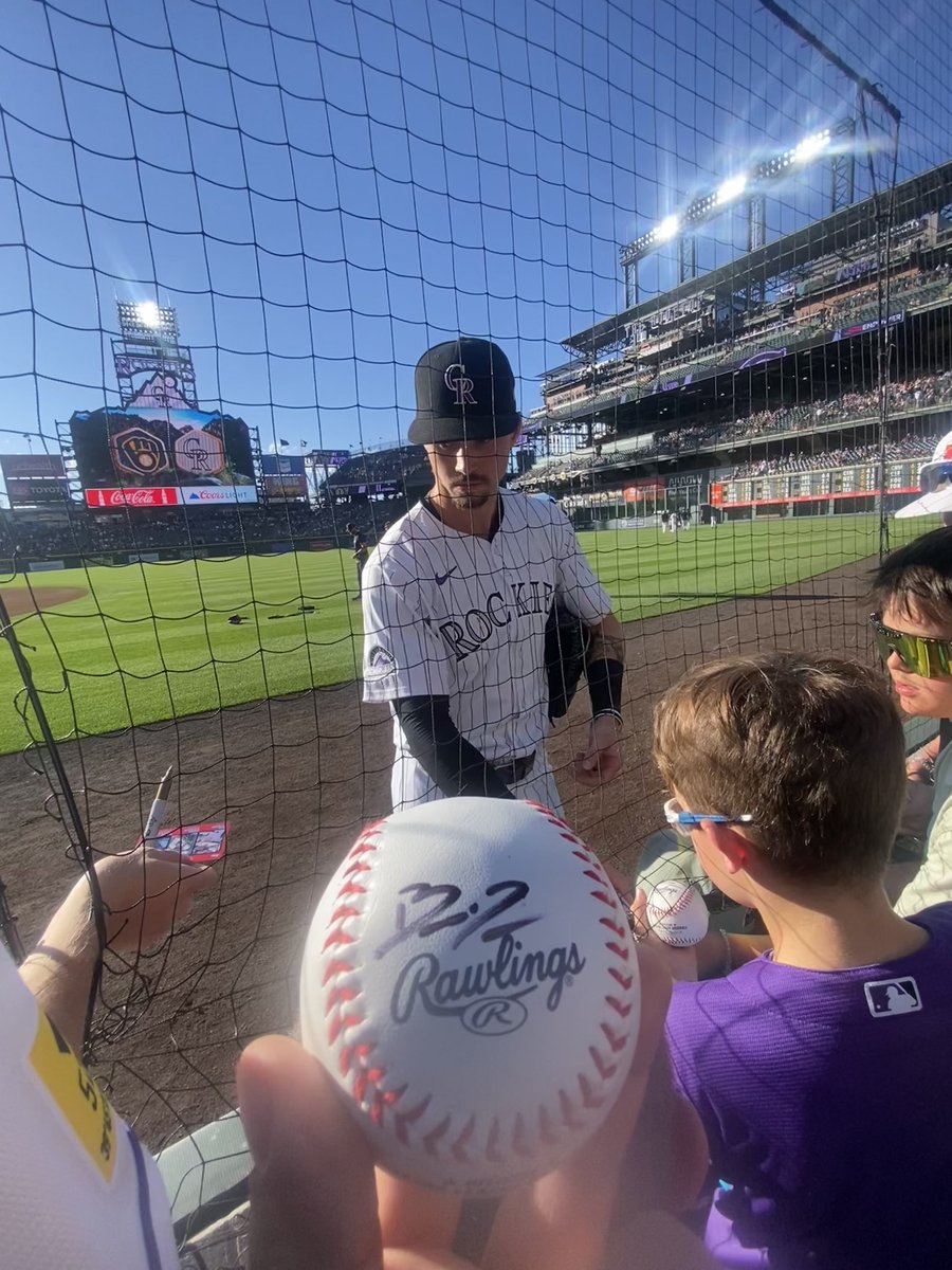 JulioVegaDMS's tweet photo. Thank u @Rockies for making last night’s baseball game so memorable for me!
Bucket list since childhood: Sit in infield front row @MLB game ✅
Bucket list since childhood: Get a foul ball ✅
Thank you @BrentonDoyle7 for signing a ⚾️ before the game
What #baseball is all about! https://t.co/nWSniXpqfe