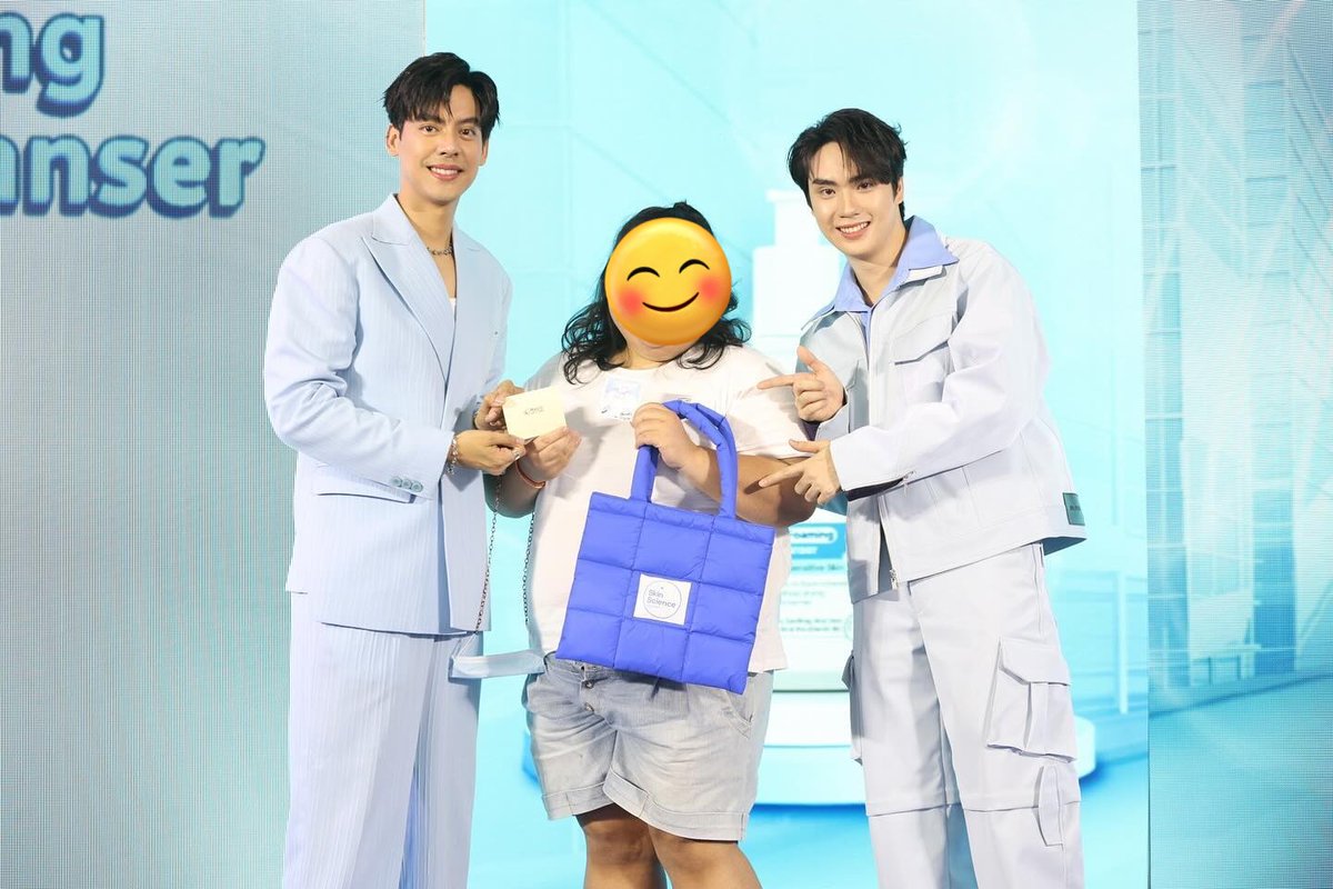 TEeInMyHeart1's tweet photo. IG: Cetaphil_th || FB: Cetaphil
วันสุดท้ายบอกเลยว่า ฟินสุดๆ 🥰 💙
#cetaphilsmartsciencesquare #เซตาฟิล #cetaphilth #ผิวGoStrong #ชีวิตGoOn
#CetaphilxTaeTee
#TEeThanapon #ตี๋ธนพล
#TaeDarvid https://t.co/0DmJgKm3Qj